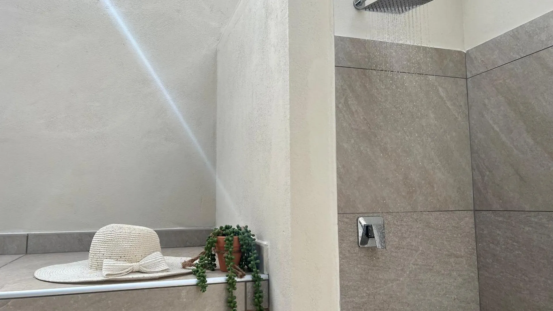 Beach Loft Poetto 콰르투 산텔레나 펜션